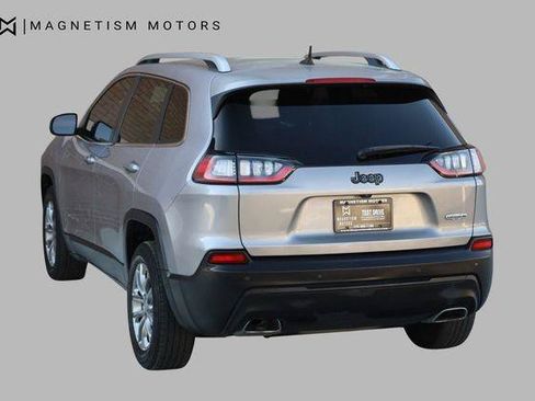 Used 2021 Jeep Cherokee Latitude Lux FWD image 8