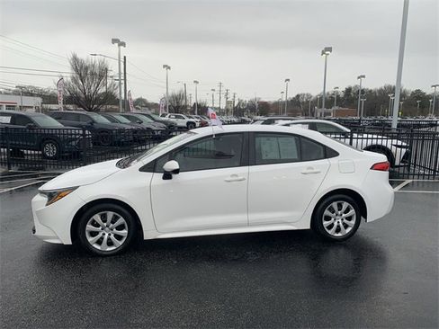 Certified 2023 Toyota Corolla LE image 5