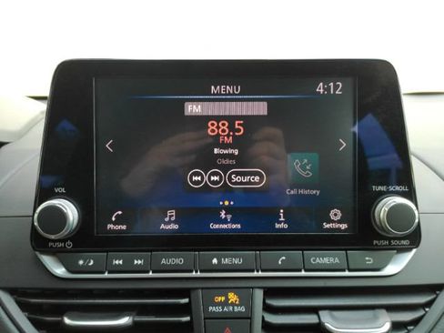 Used 2025 Nissan Altima 2.5 S FWD image 36