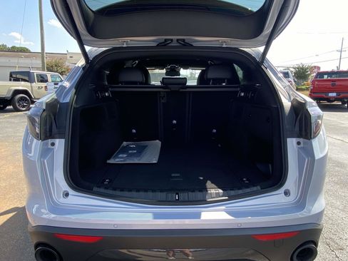 Used 2024 Alfa Romeo Stelvio Sprint image 39