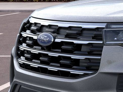 New 2026 Ford Explorer Active RWD image 17