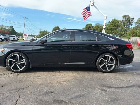 Used 2018 Honda Accord Sport image 4