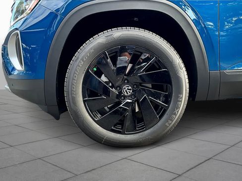 New 2026 Volkswagen Atlas SE FWD image 11