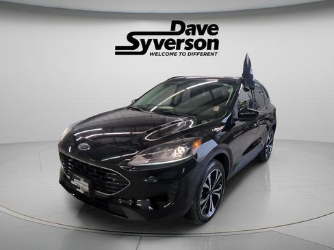 Used 2022 Ford Escape SE w/ SE Sport Appearance Package image 1