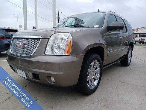 Used 2013 GMC Yukon Denali image 3