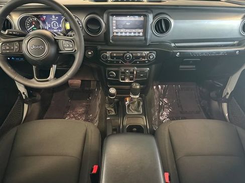 Used 2023 Jeep Wrangler Unlimited AWD/4WD image 15