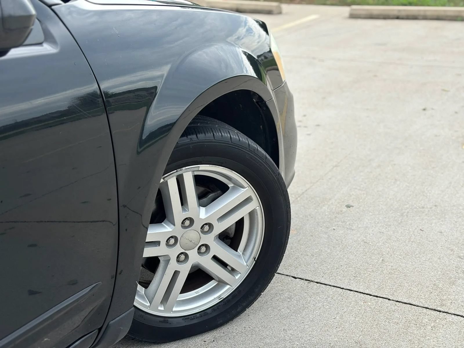 Used 2012 Dodge Avenger SXT FWD image 9