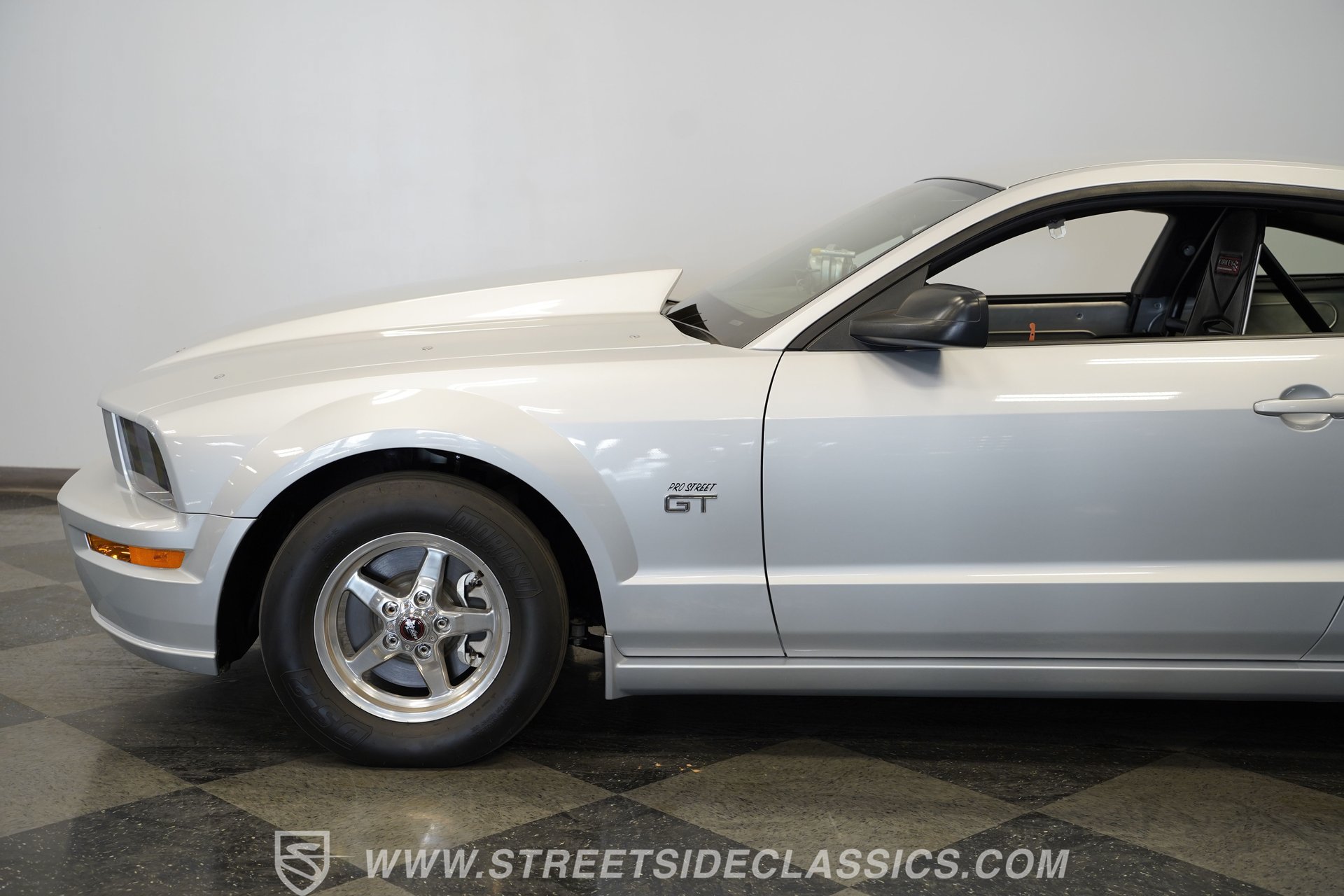 Used 2006 Ford Mustang GT RWD image 24