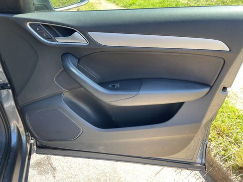 Used 2017 Audi Q3 2.0T Premium w/ Convenience Package image 32