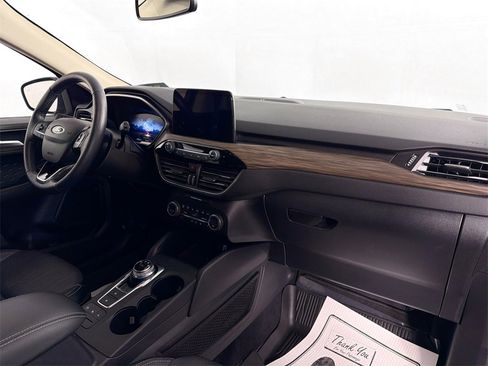 Used 2020 Ford Escape Titanium image 27