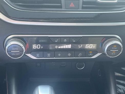 Used 2023 Nissan Altima 2.0 SR FWD image 31