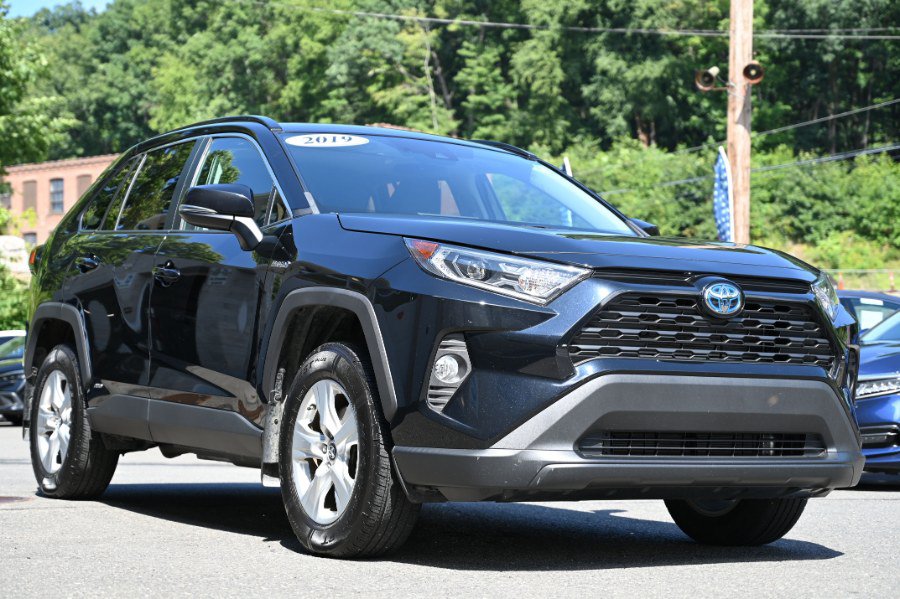 Used 2019 Toyota RAV4 XLE AWD/4WD image 7
