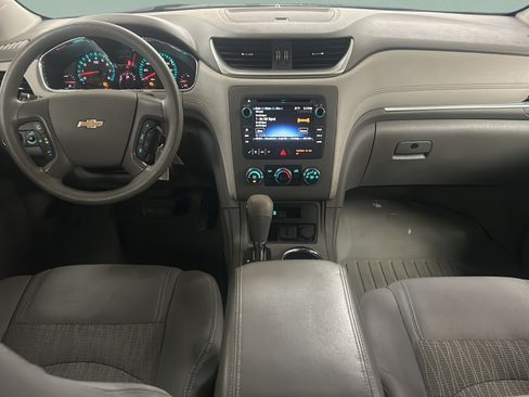Used 2015 Chevrolet Traverse LS FWD image 15