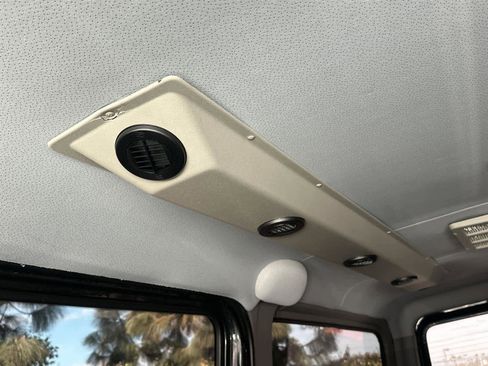 Used 2016 Mercedes-Benz Sprinter 2500 image 26