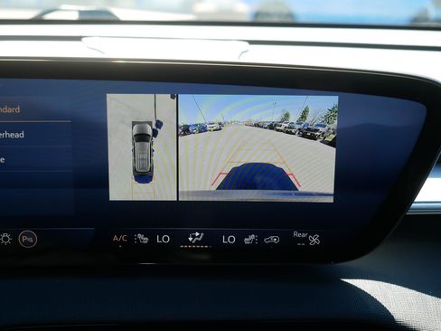 Used 2025 Buick Enclave Preferred image 27