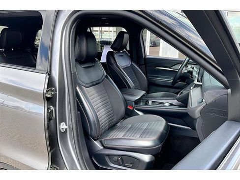 Used 2025 Ford Explorer ST-Line AWD/4WD image 8