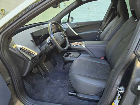 Used 2023 BMW iX xDrive50 w/ Premium Package AWD/4WD image 20
