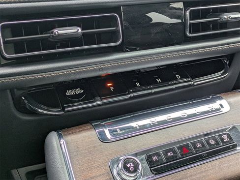 Used 2025 Lincoln Aviator Reserve w/ Jet Appearance Package image 12