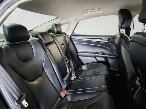 Used 2018 Ford Fusion Titanium AWD/4WD image 22