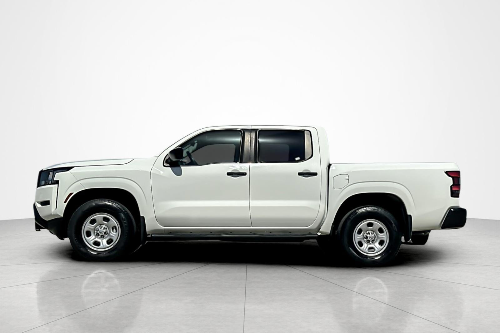 Used 2024 Nissan Frontier S AWD/4WD image 2