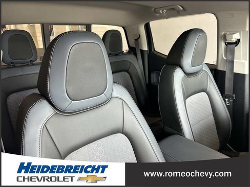 Used 2022 Chevrolet Colorado Z71 AWD/4WD image 33