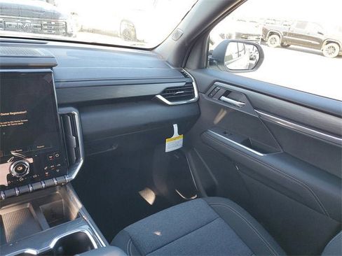 New 2026 GMC Acadia Elevation image 15