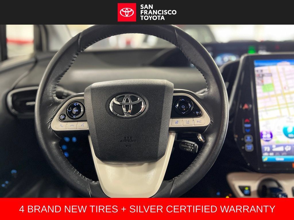 Certified 2017 Toyota Prius Prime Advanced FWD image 30