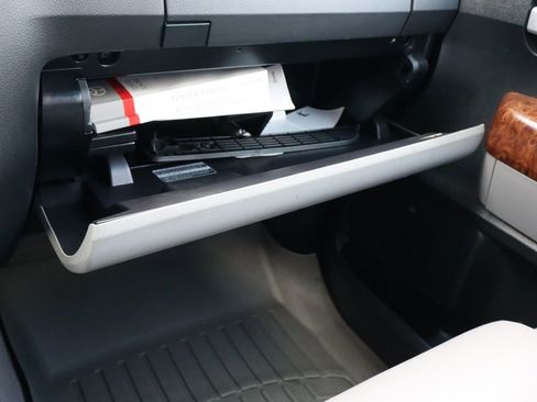 Used 2011 Toyota Tundra Limited image 37