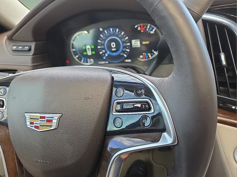 Used 2017 Cadillac Escalade Luxury AWD/4WD image 19