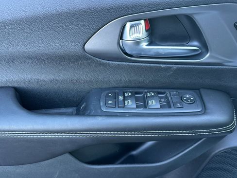 New 2026 Chrysler Pacifica Select image 11