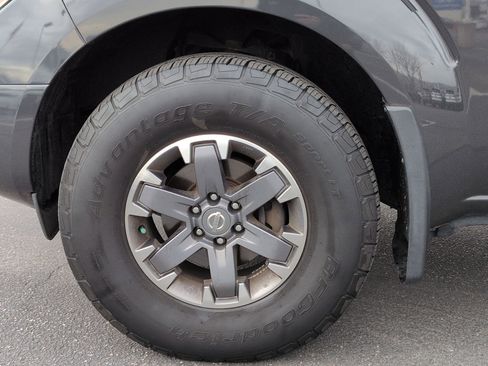 Used 2015 Nissan Frontier PRO-4X w/ Pro-4x Luxury Package image 13