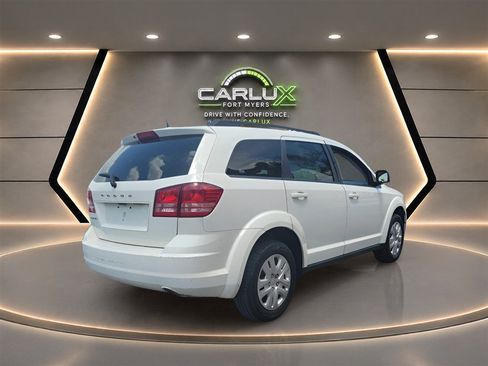 Used 2018 Dodge Journey SE w/ Connectivity Group FWD image 6