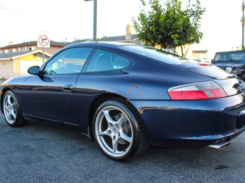 Used 2003 Porsche 911 Carrera RWD image 3