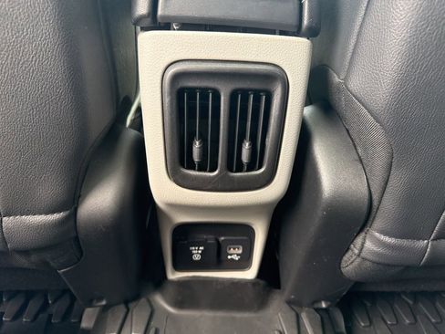 Used 2018 Jeep Compass Latitude w/ Popular Equipment Group image 13