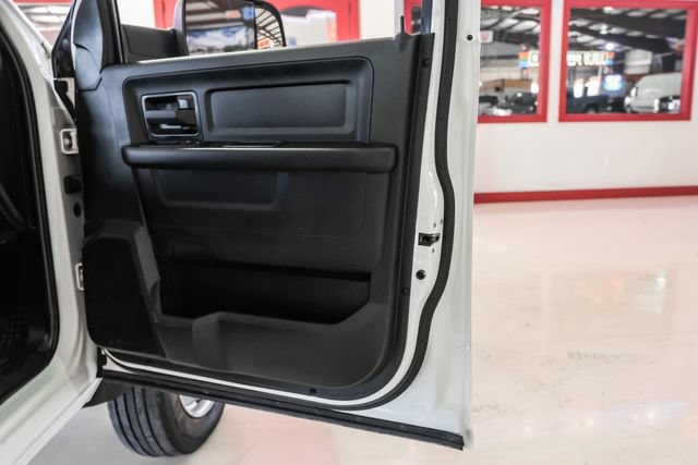 Used 2022 RAM 5500 Tradesman w/ Chrome Appearance Group AWD/4WD image 37