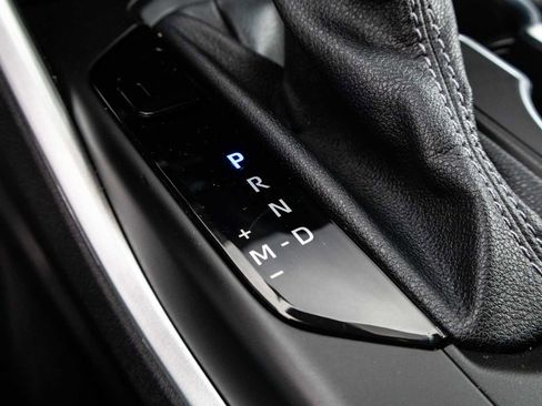 Used 2024 Toyota Highlander XLE image 34