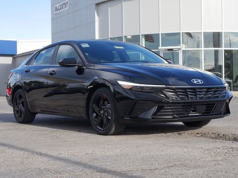 New 2026 Hyundai Elantra SEL Sport Premium FWD image 2