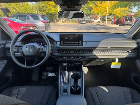 New 2025 Honda Accord SE image 5