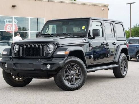Used 2024 Jeep Wrangler Unlimited Sport AWD/4WD image 2