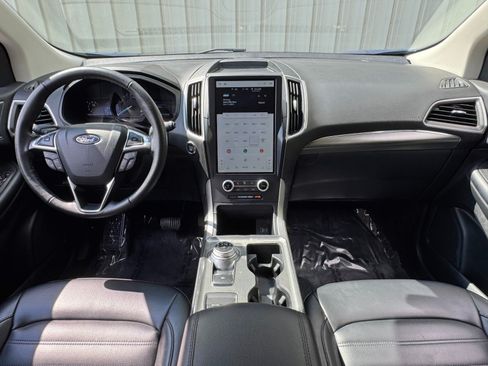 Used 2022 Ford Edge SEL AWD/4WD image 11