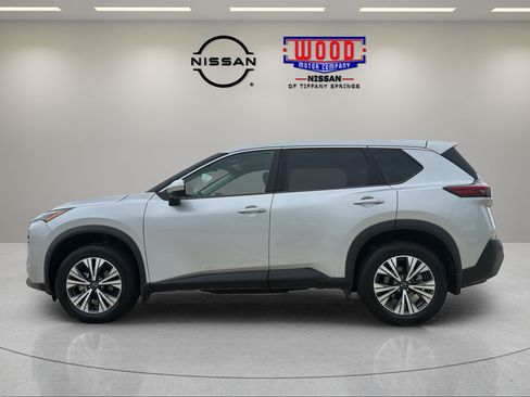 Used 2023 Nissan Rogue SV AWD/4WD image 5
