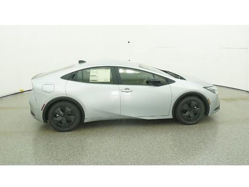 New 2026 Toyota Prius Plug-In Hybrid image 11