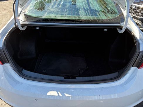 Used 2024 Chevrolet Malibu LT image 32