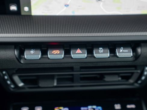 Used 2024 Porsche 911 Carrera GTS image 18