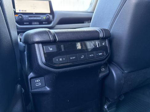 Used 2024 Toyota Grand Highlander Limited image 33