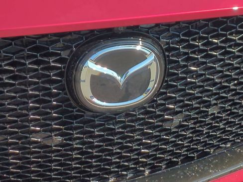 New 2026 MAZDA MAZDA3 Hatchback w/Premium Plus Pkg image 11