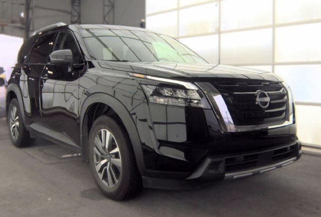 Used 2025 Nissan Pathfinder SL w/ Cargo Package FWD image 2