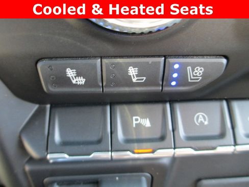 Certified 2021 GMC Sierra 1500 AT4 w/ AT4 Premium Package image 17