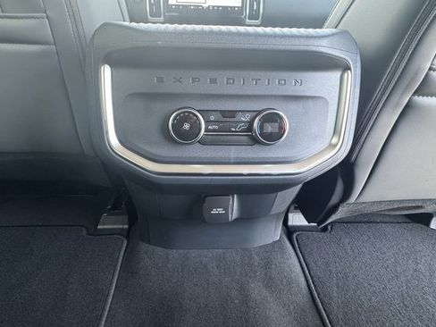 New 2025 Ford Expedition Max Active image 12