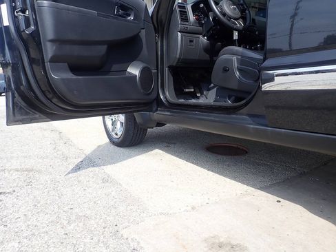 Used 2012 Jeep Liberty Sport AWD/4WD image 10